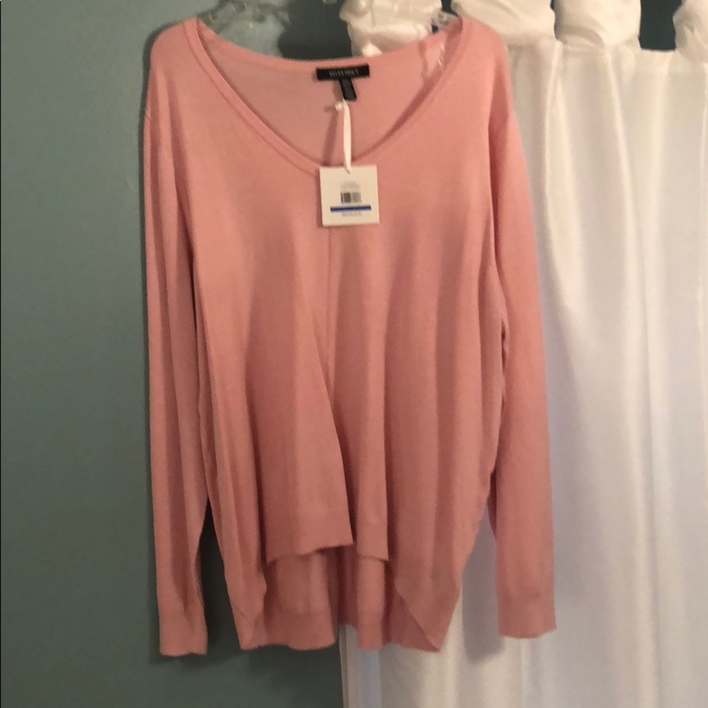 Nice new pink sweater high low.